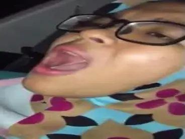 Ngocokin Cewek Hijab Sampe Kejang di Mobil poster